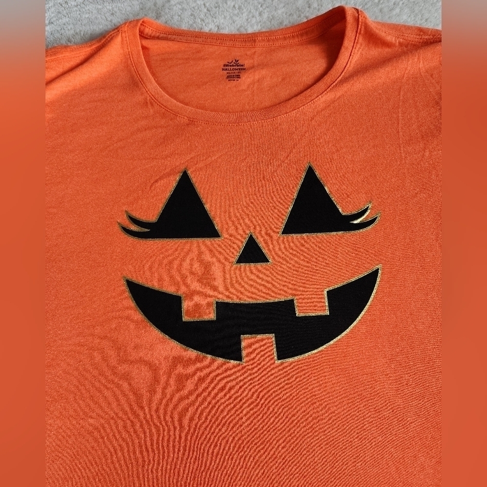 NWT women's Halloween classic jack o lantern orange t-shirt, size XL, XXL, XXXL - Picture 2 of 3